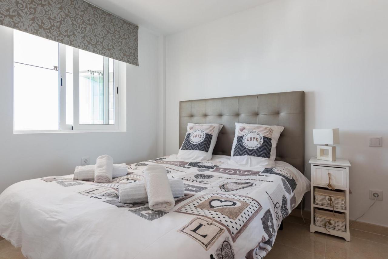Room In Apartment - 1St Line Top Floor Apartment Carrer del Mar ภายนอก รูปภาพ